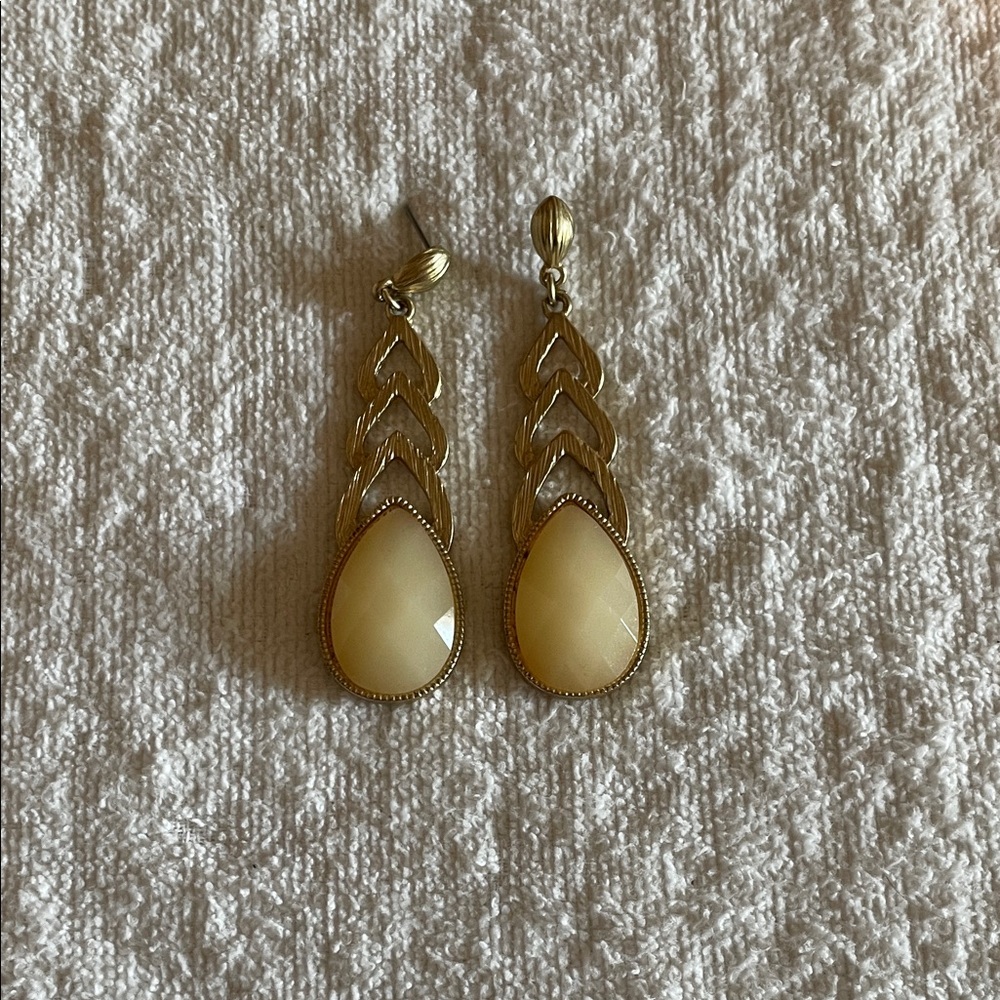 Elegant Gold and Cream Teardrop Earrings